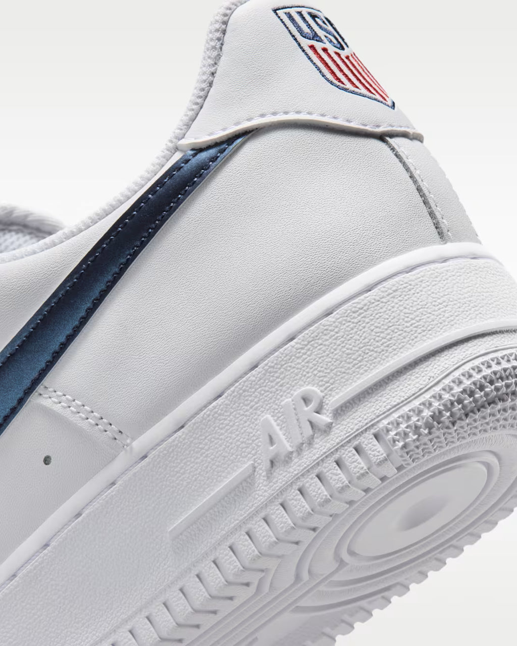 Nike Air Force 1 '07 LV8 'USA'